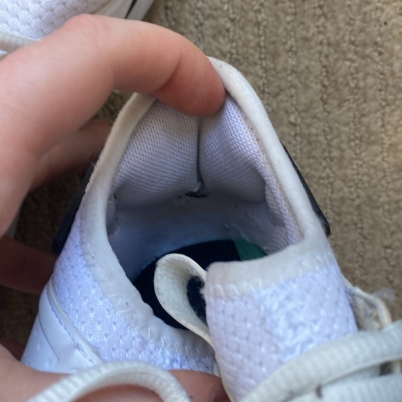 PUMA Sneakers, White, size 8 - Picture 10 of 16